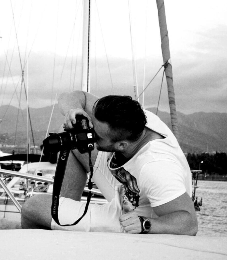 profil-about-miqo-cash wedding photographer in Spain & Europe Miqo Cash